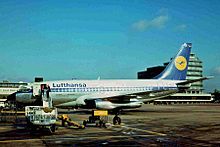 D-ABCE_B737-230C_Lufthansa_MAN_24OCT75_(6141698947).jpg